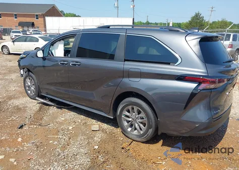 2025 Toyota Sienna Xle/Autono-Mass z USA, uszkodzony, nr VIN 5TDYRKEC5SS256142